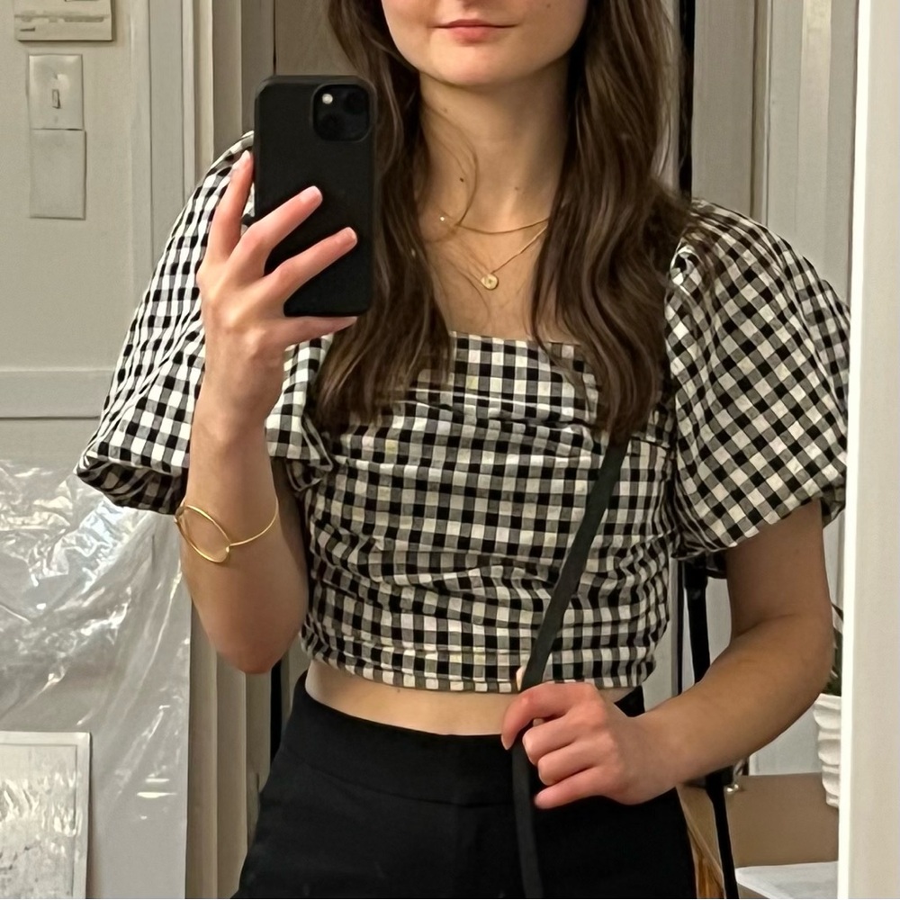 Black & white gingham puff sleeve ruched crop top